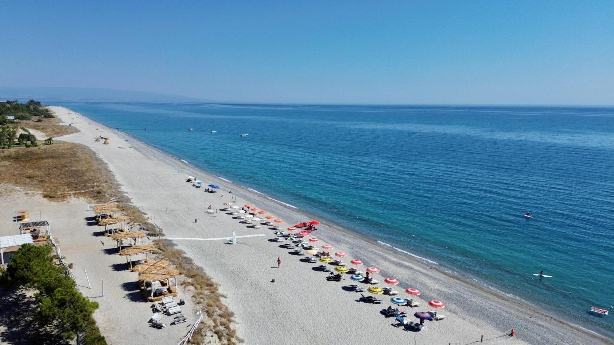 Villaggio Camping Poseidon - Bungalows & Rooms With Sea View In Nature Santa Caterina Dello Ionio Marina Exteriör bild