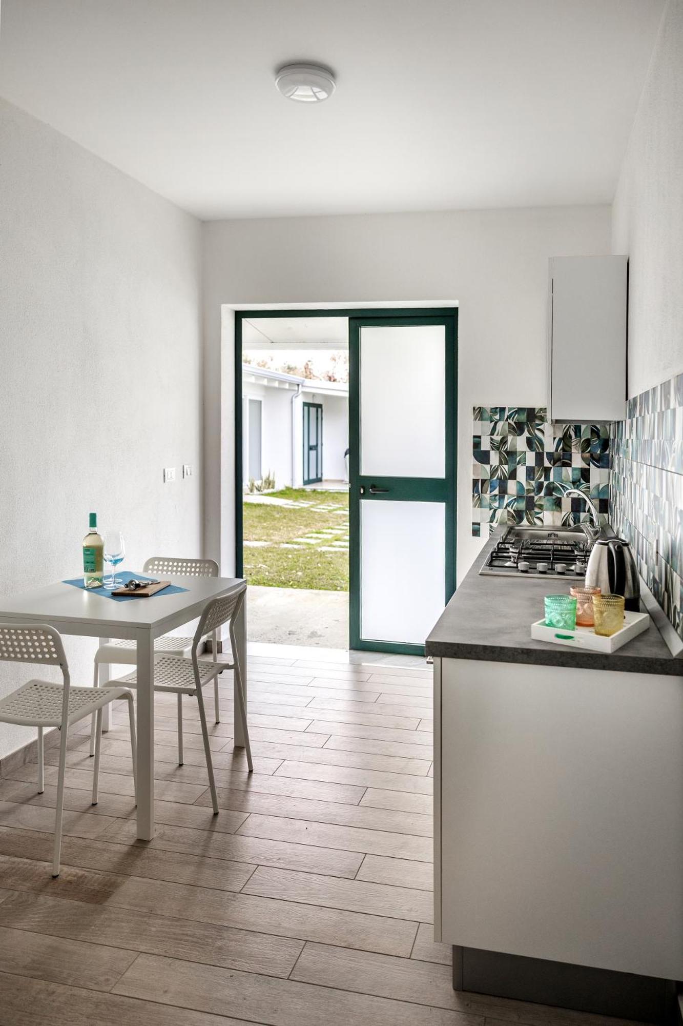 Villaggio Camping Poseidon - Bungalows & Rooms With Sea View In Nature Santa Caterina Dello Ionio Marina Exteriör bild