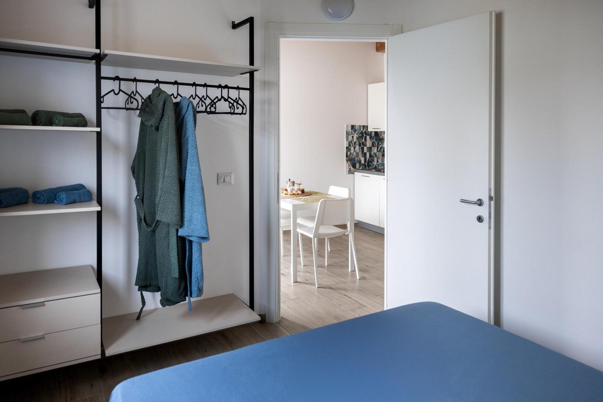 Villaggio Camping Poseidon - Bungalows & Rooms With Sea View In Nature Santa Caterina Dello Ionio Marina Exteriör bild